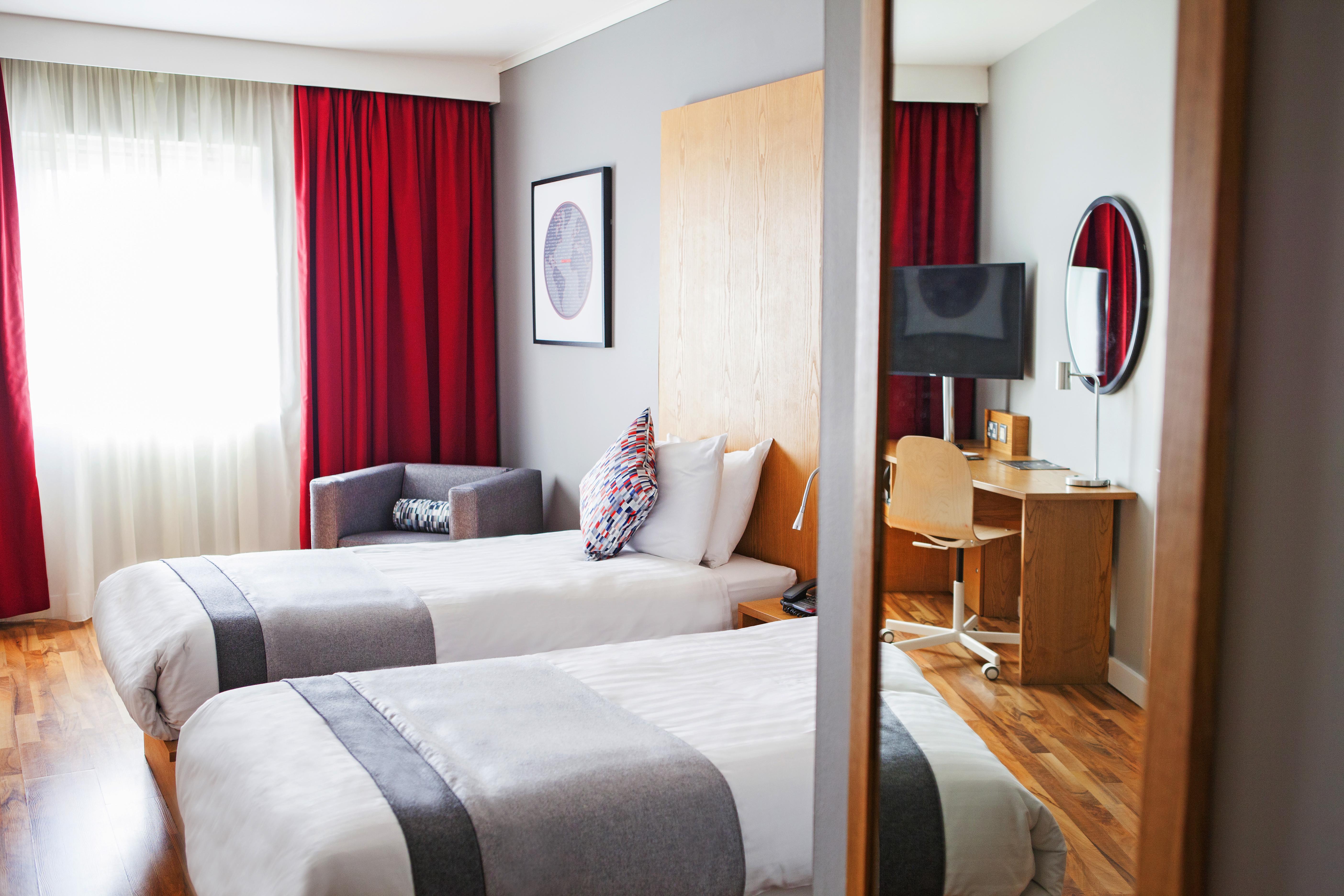 Ramada By Wyndham Belfast Ξενοδοχείο Εξωτερικό φωτογραφία