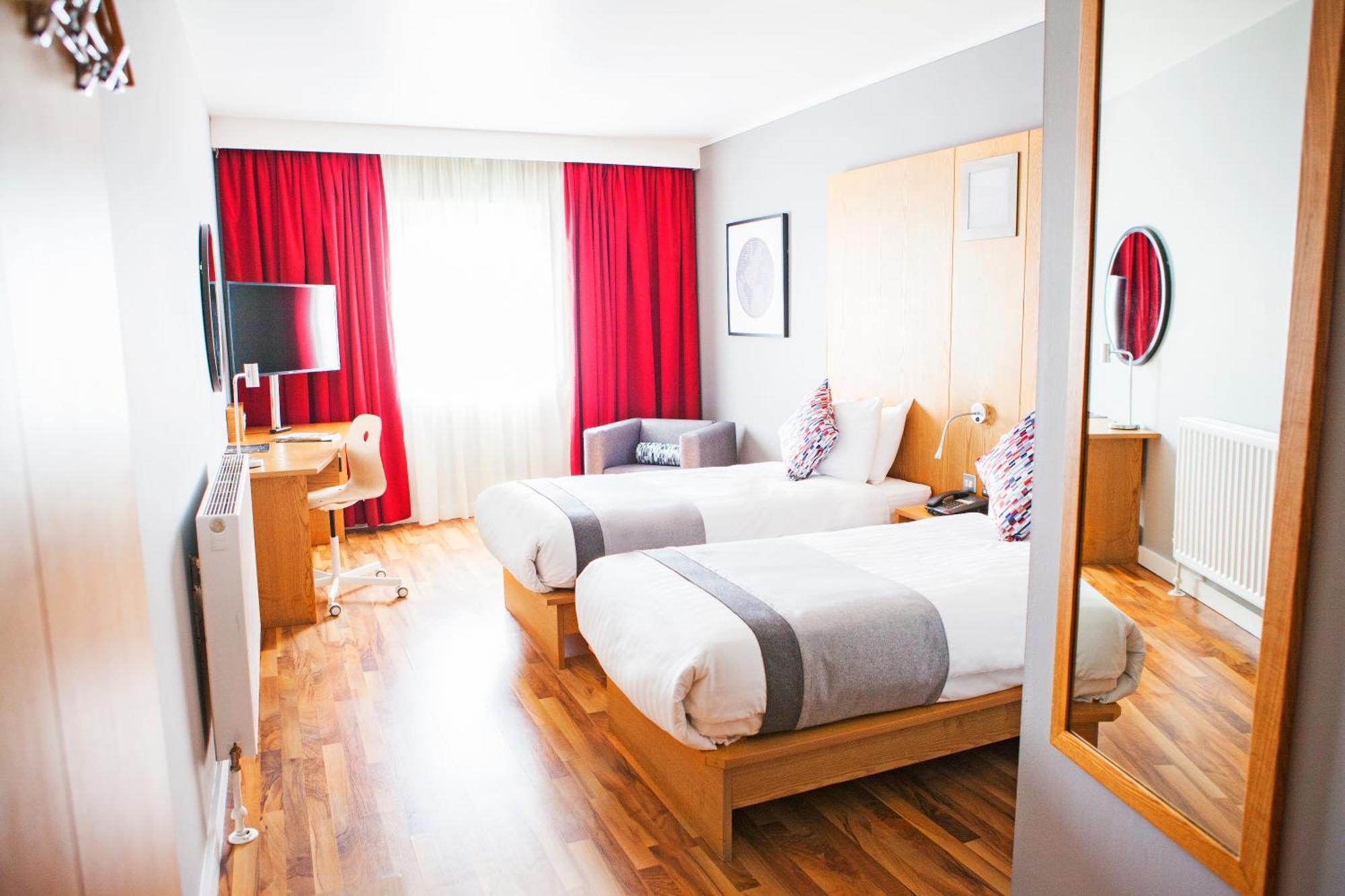 Ramada By Wyndham Belfast Ξενοδοχείο Εξωτερικό φωτογραφία