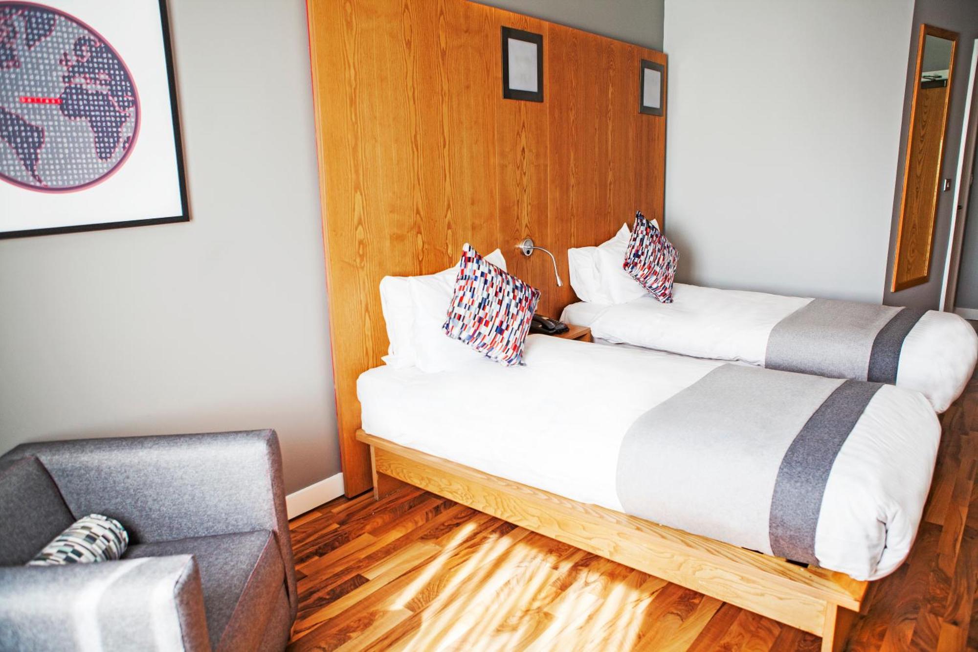 Ramada By Wyndham Belfast Ξενοδοχείο Εξωτερικό φωτογραφία