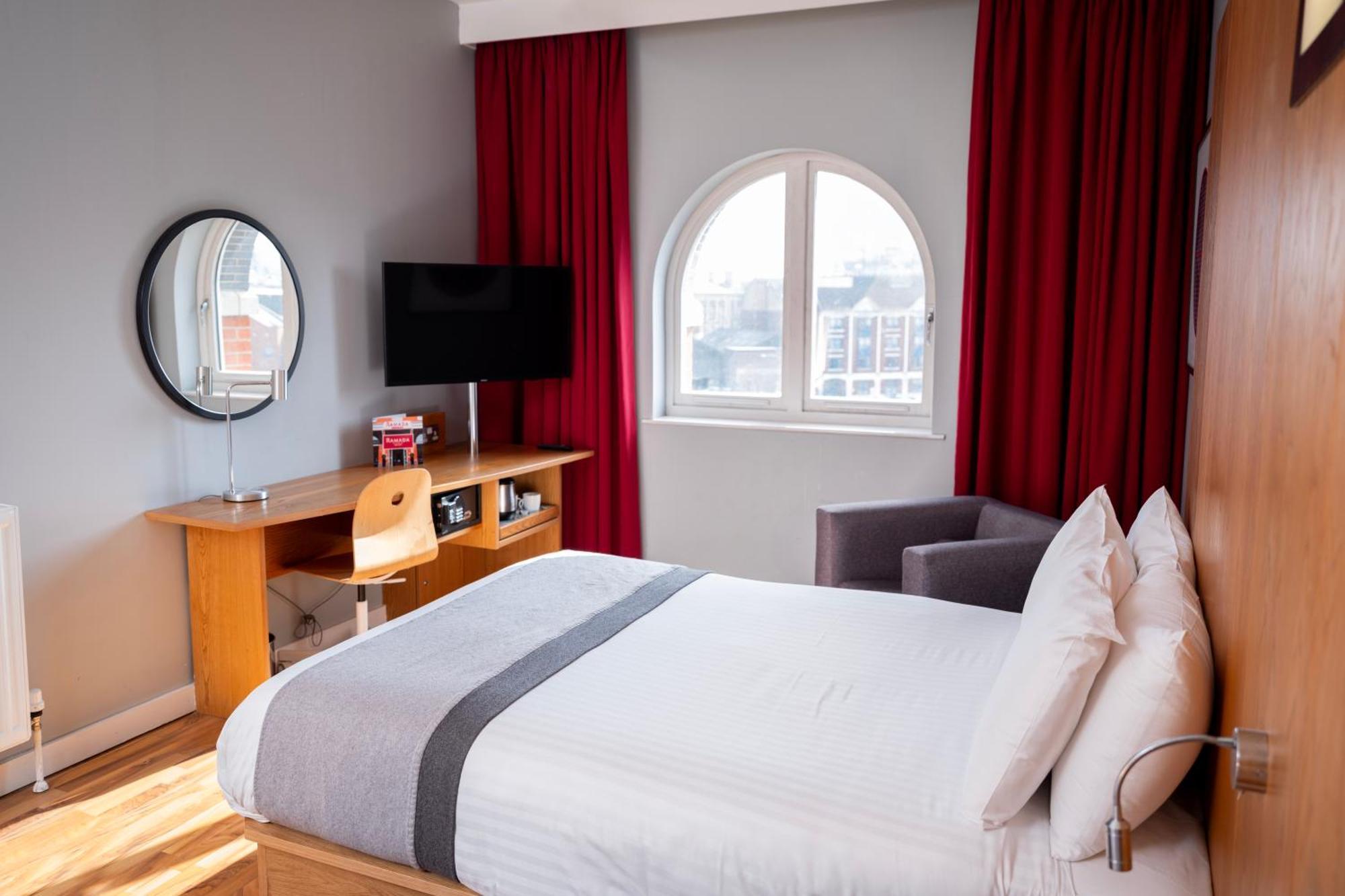 Ramada By Wyndham Belfast Ξενοδοχείο Εξωτερικό φωτογραφία