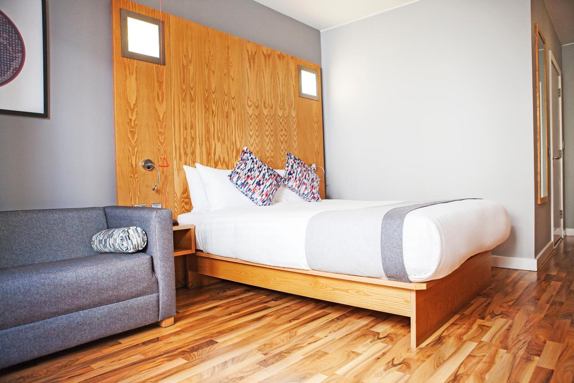 Ramada By Wyndham Belfast Ξενοδοχείο Εξωτερικό φωτογραφία