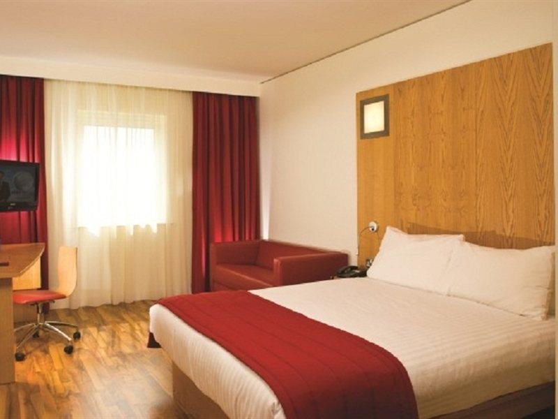 Ramada By Wyndham Belfast Ξενοδοχείο Εξωτερικό φωτογραφία