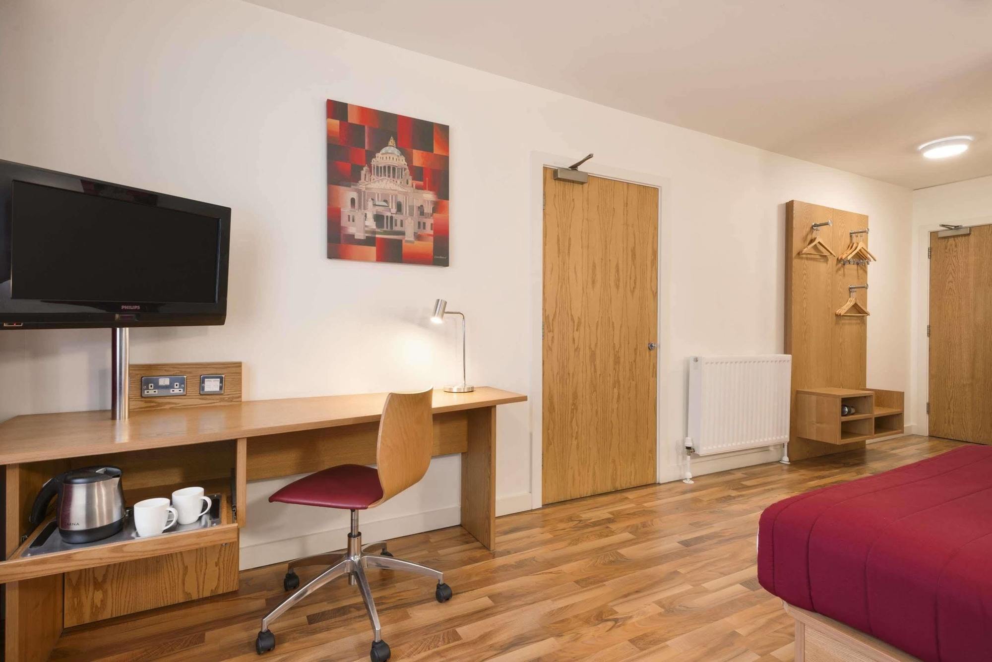 Ramada By Wyndham Belfast Ξενοδοχείο Εξωτερικό φωτογραφία