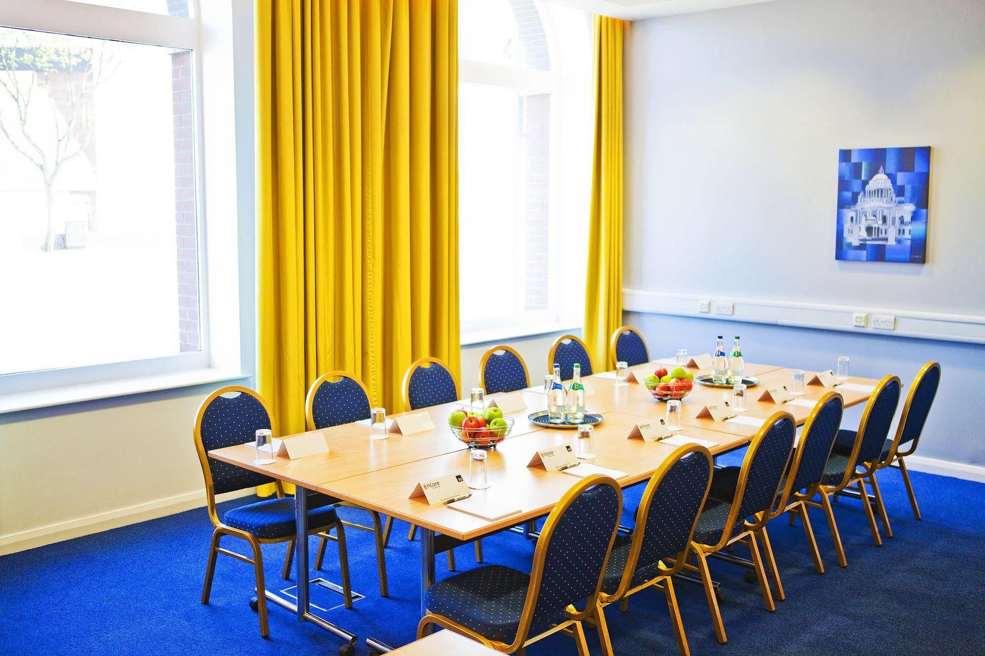Ramada By Wyndham Belfast Ξενοδοχείο Εξωτερικό φωτογραφία