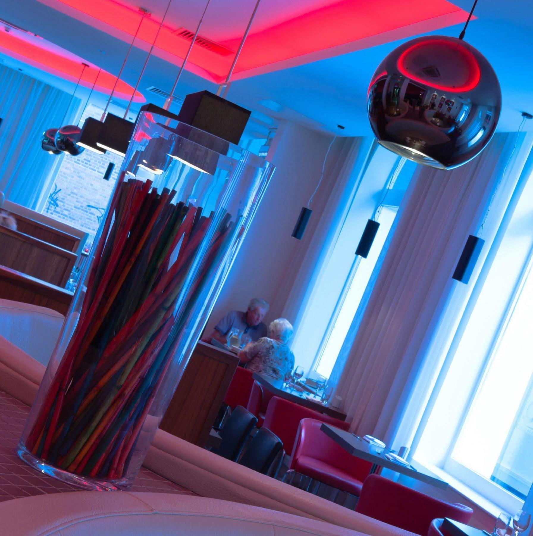 Ramada By Wyndham Belfast Ξενοδοχείο Εξωτερικό φωτογραφία